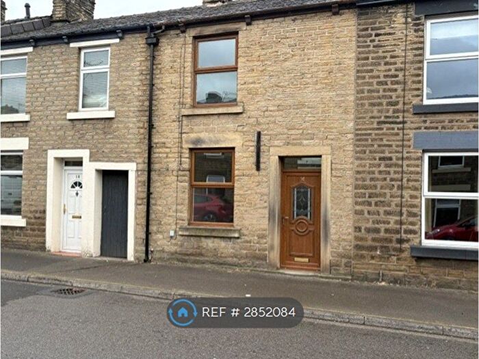 2 Bedroom Terraced House To Rent In Sheffield Road, Glossop, SK13