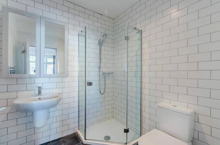 Studio To Rent In Greenford Road, Greenford, UB6