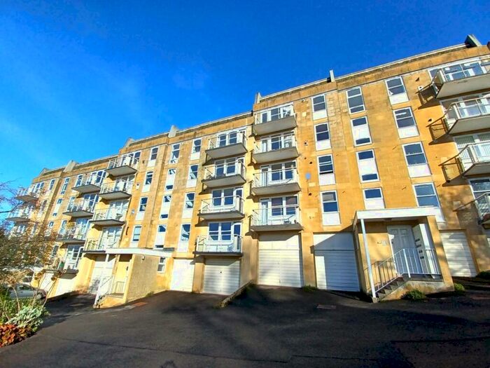 2 Bedroom Apartment To Rent In St. Patricks Court, BA2