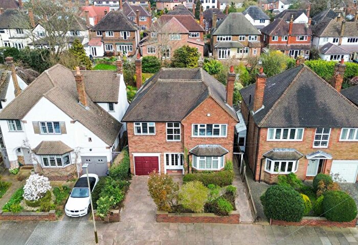 4 Bedroom Detached House For Sale In Shirley Avenue, Stoneygate, Leicester, LE2