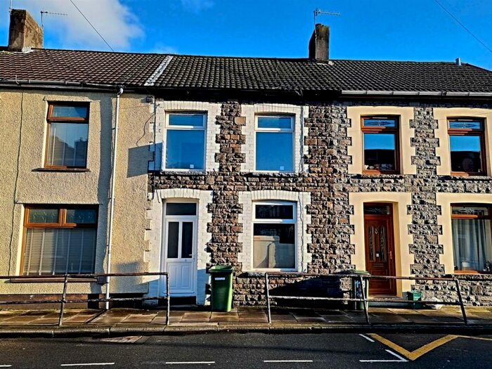 3 Bedroom Terraced House To Rent In Pontshonnorton Road, Pontypridd, CF37