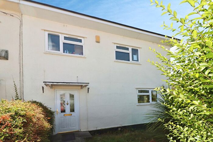 3 Bedroom Semi-Detached House For Sale In Hogarth Walk, Bristol, Somerset, BS7
