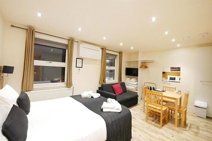 Studio To Rent In Fonthill Road, Finsbury Park, N4