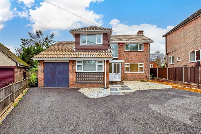 4 Bedroom Detached House For Sale In Hulbert Road, Waterlooville, Hampshire, PO7