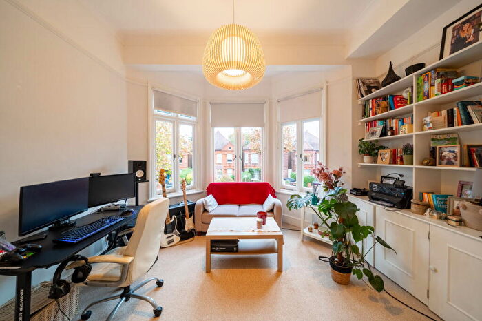 1 Bedroom Flat For Sale In Dartmouth Road, NW2