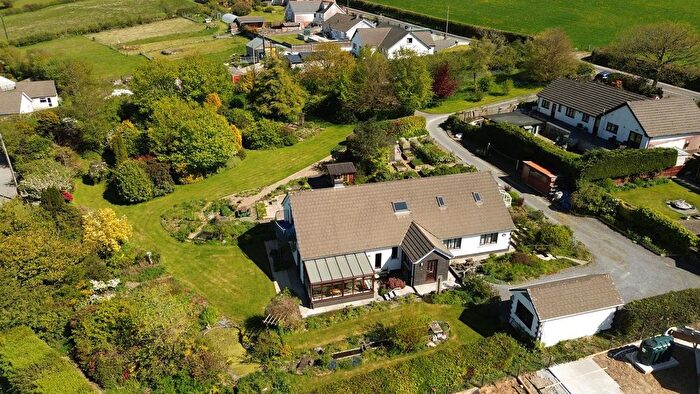 4 Bedroom Detached House For Sale In Llanllwni, Pencader, SA39