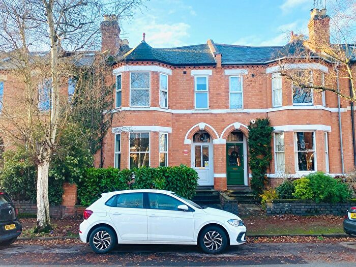 4 Bedroom Terraced House For Sale In Gaveston Road, Leamington Spa, CV32