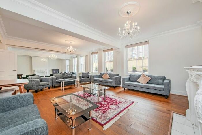 3 Bedroom Flat To Rent In Portman Square, London, W1H