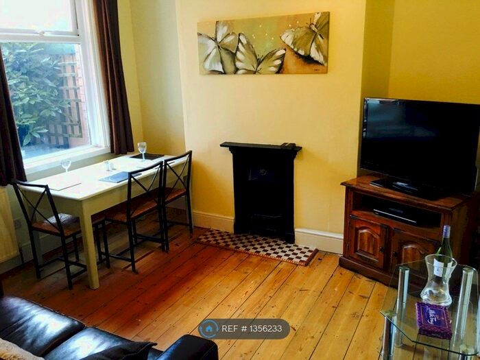 3 Bedroom Terraced House To Rent In Stanhope Road, Northampton, NN2