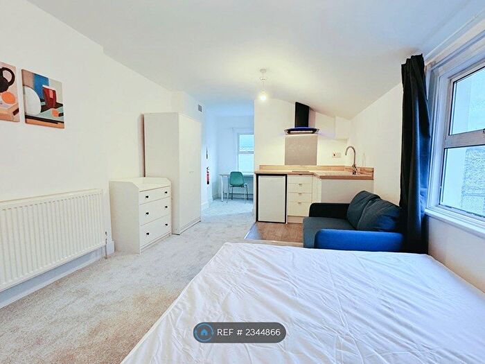 Studio To Rent In Hubert Grove, London, SW9