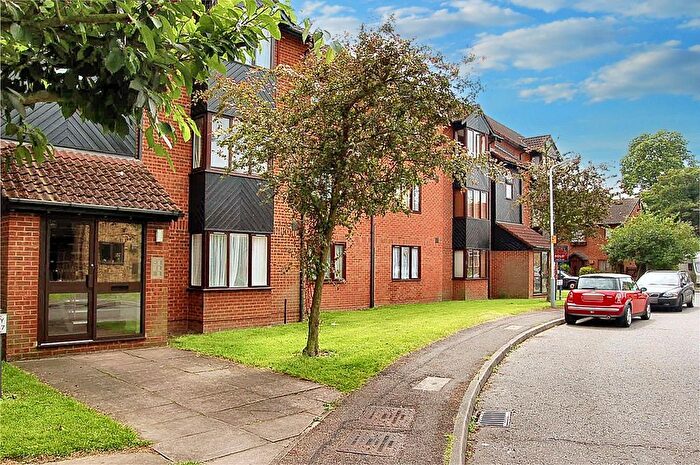 Studio To Rent In Amberley Way, Uxbridge, UB10