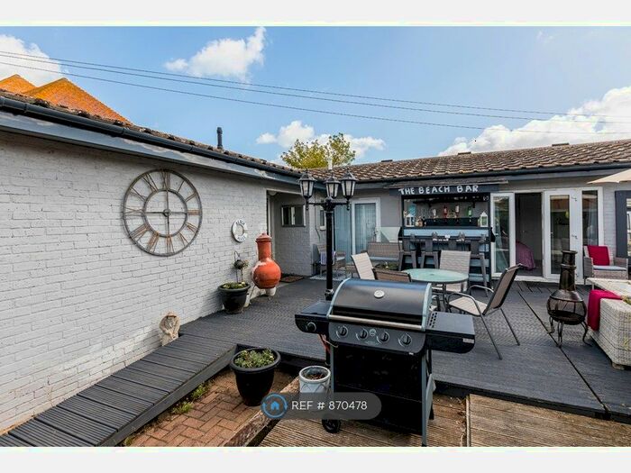 5 Bedroom Bungalow To Rent In Hodgson Road, Seasalter, Whitstable, CT5