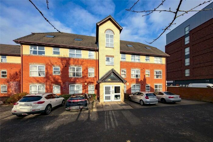2 Bedroom Apartment To Rent In Charles Place, Kings Road, Reading, Berkshire, RG1