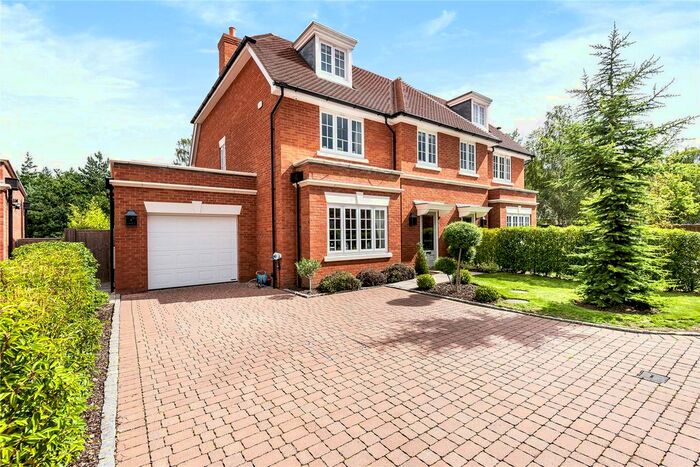 4 Bedroom Semi-Detached House To Rent In Kingswood, Ascot, Berkshire, SL5