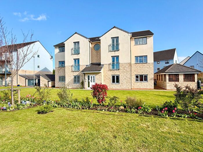 2 Bedroom Flat For Sale In Cromwell Ford Way, Stella Riverside, NE21