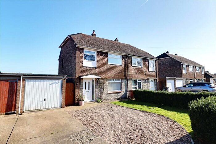 3 Bedroom Semi Detached House For Sale In Redbourne Road, Hibaldstow, Lincolnshire, DN20