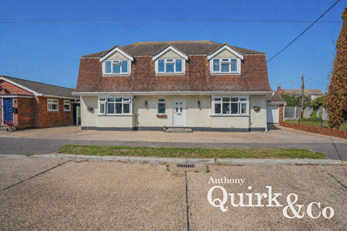 4 Bedroom Detached House For Sale In Handel Road, Canvey Island, SS8