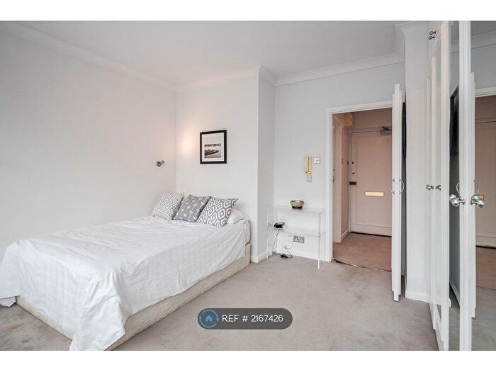 Studio To Rent In Bristol House, London, SW1W