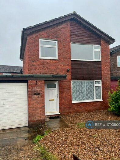 3 Bedroom Detached House To Rent In Milton Close, Thetford, IP24