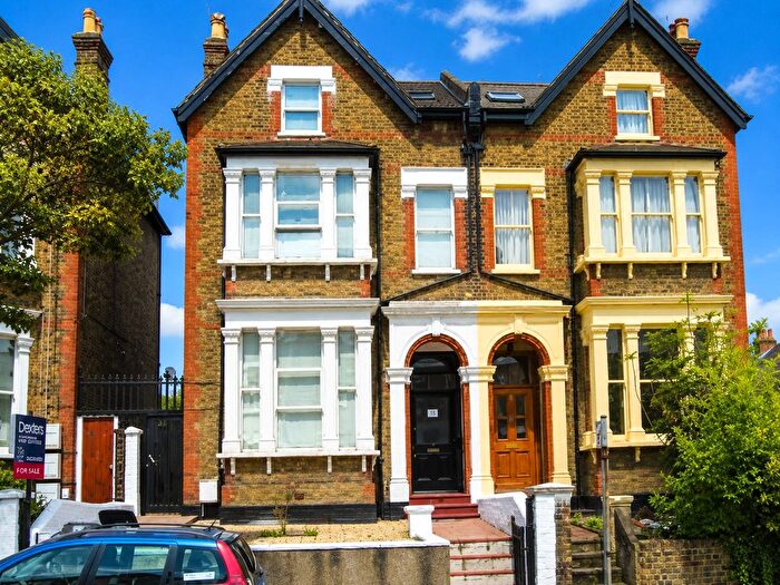 Studio To Rent In Park Avenue, Wood Green, London, N22