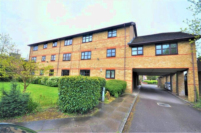 1 Bedroom Flat To Rent In St. Albans Road, Garston, Watford, WD25