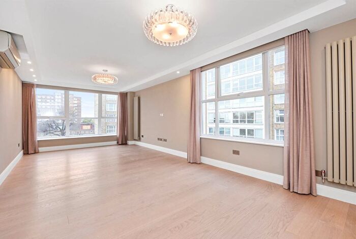 3 Bedroom Flat To Rent In St. Johns Wood Park, London, NW8