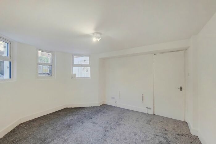 2 Bedroom Flat To Rent In Drakefell Road, London, SE4