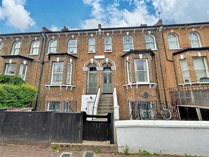 4 Bedroom Flat For Sale In Ramsden Road, Wandsworth, SW12