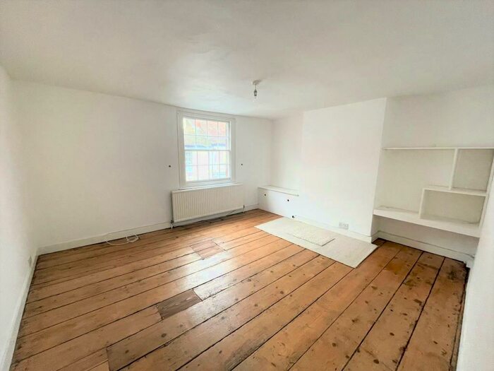 1 Bedroom Apartment To Rent In Central Henley, Oxfordshire, RG9