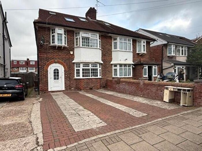 5 Bedroom Semi-Detached House To Rent In Methuen Road, Edgware, HA8
