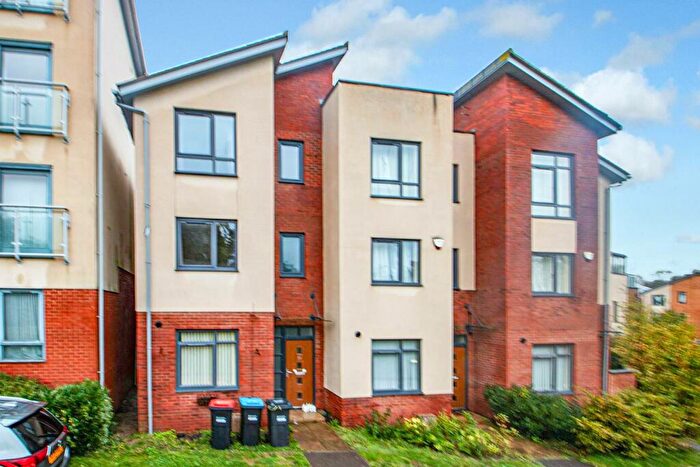 4 Bedroom Town House To Rent In Shelsley Avenue, Ashland, MK6