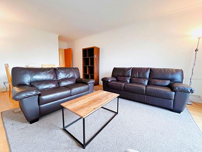 2 Bedroom Flat To Rent In Merchants Quay, East Street, Leeds, LS9