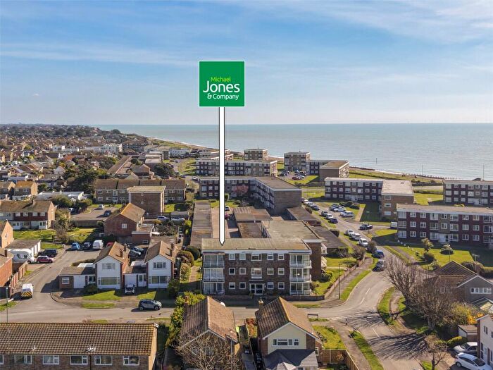 2 Bedroom Flat For Sale In Chanctonbury Road, Rustington, Littlehampton, West Sussex, BN16