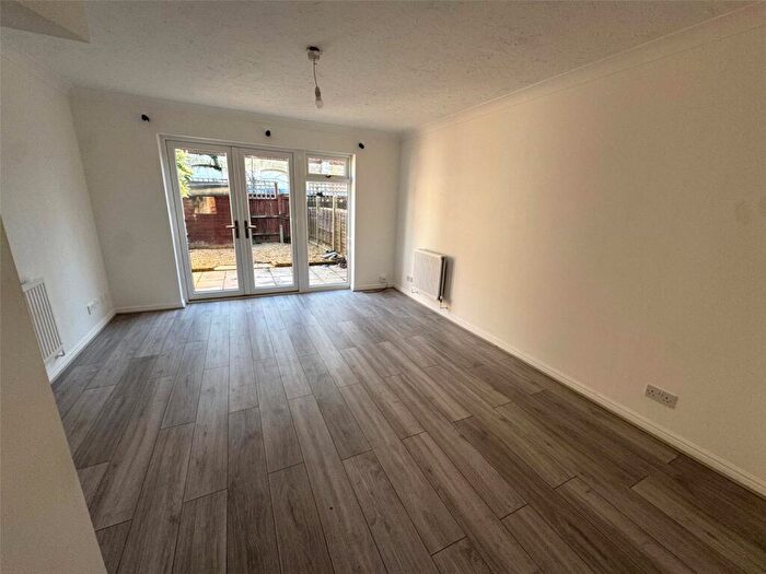 2 Bedroom Terraced House To Rent In Artesian Grove, Barnet, EN5