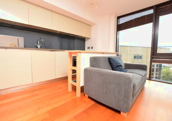 2 Bedroom Apartment To Rent In City Lofts, St Pauls Square, S1