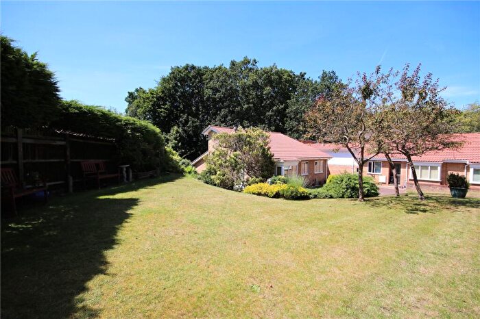 2 Bedroom Flat To Rent In Crookham Road, Fleet, Hampshire, GU51
