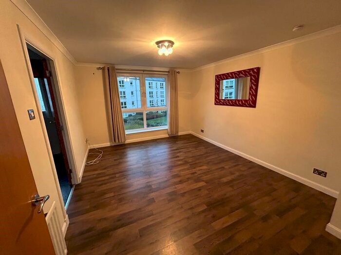 2 Bedroom Flat To Rent In Dee Village, City Centre, Aberdeen, AB11