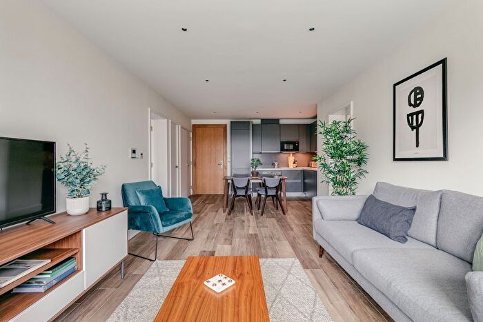 2 Bedroom Flat To Rent In Mallow Walk, Deptford, SE8