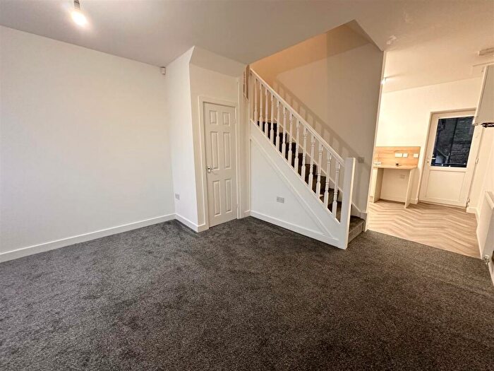 2 Bedroom Apartment To Rent In King Street, Stoke-On-Trent, ST4