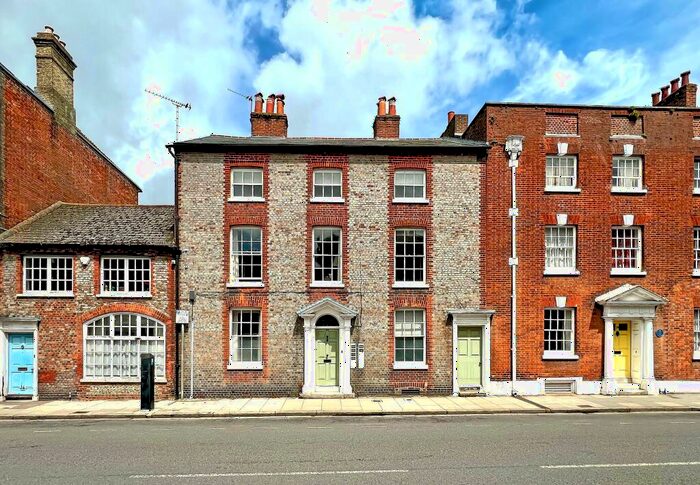 2 Bedroom Town House For Sale In West Street, Chichester, Approx, Sqft, PO19