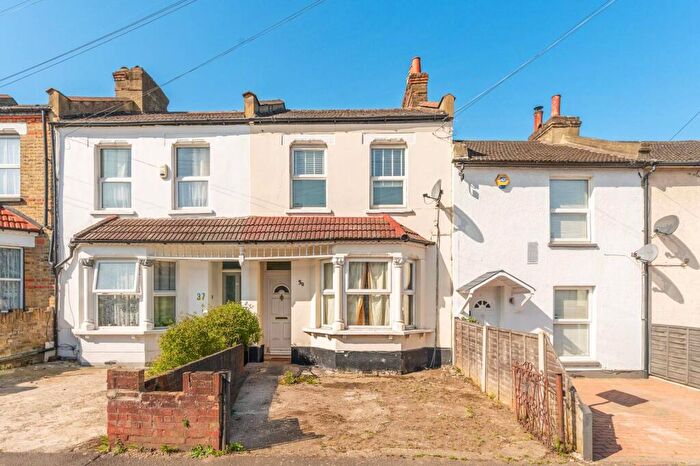 3 Bedroom House To Rent In Bensham Grove, Thornton Heath, CR7