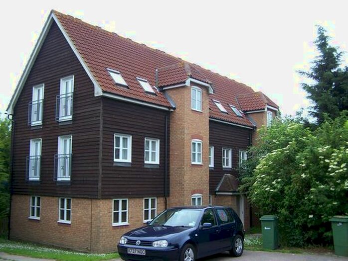 2 Bedroom Flat To Rent In Jersey Way, Braintree, CM7