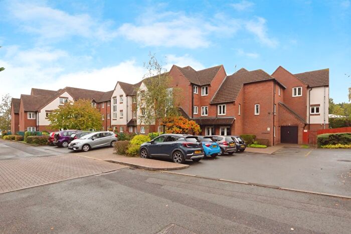 2 Bedroom Flat For Sale In Haslucks Green Road, Shirley, Solihull, B90