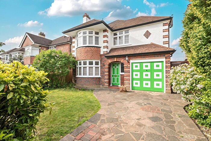 3 Bedroom Detached House For Sale In Medina Avenue, Esher, KT10