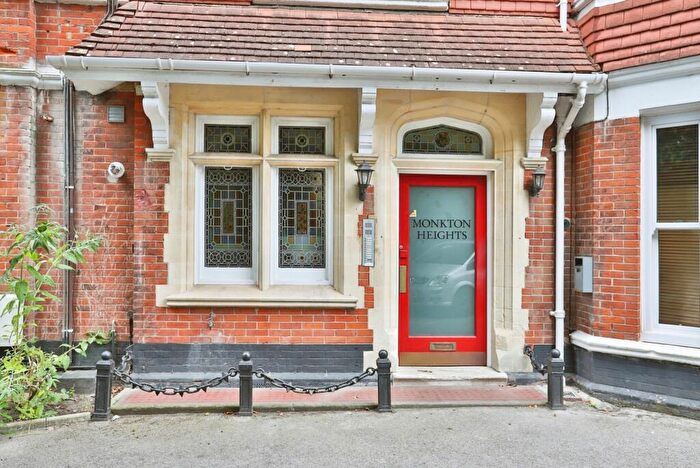 1 Bedroom Flat For Sale In Boscombe Spa Road, Bournemouth, Dorset, BH5