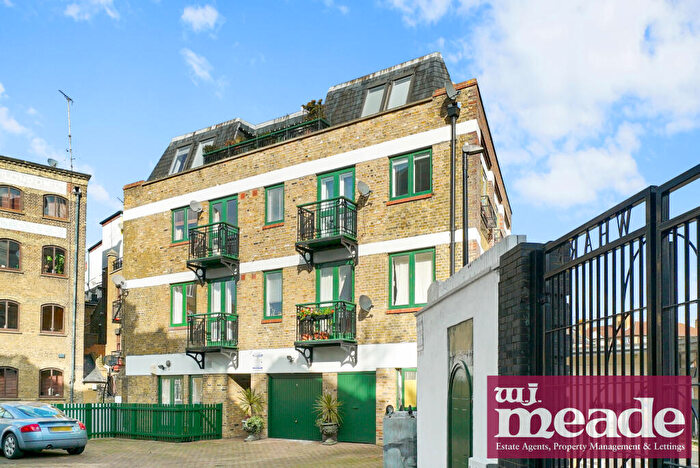 1 Bedroom Flat To Rent In Three Colt Street, Canary Wharf, E14