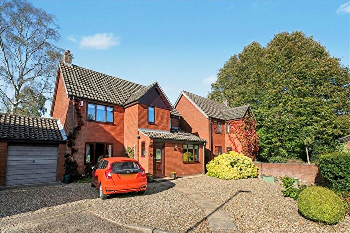 4 Bedroom Detached House For Sale In Alder Close, Poringland, Norwich, Norfolk, NR14