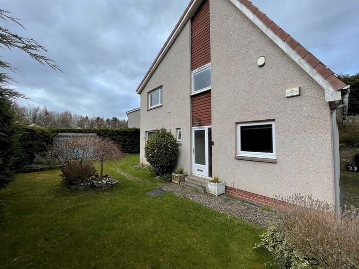 4 Bedroom Detached House To Rent In Dornie Place, Dundee, DD2