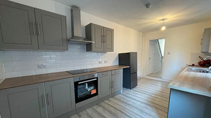 4 Bedroom Terraced House To Rent In Cholmley St, Hull, HU3