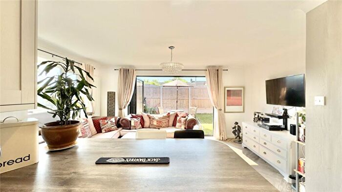 2 Bedroom Bungalow For Sale In Cedarwood Close, Greasby, Merseyside, CH49